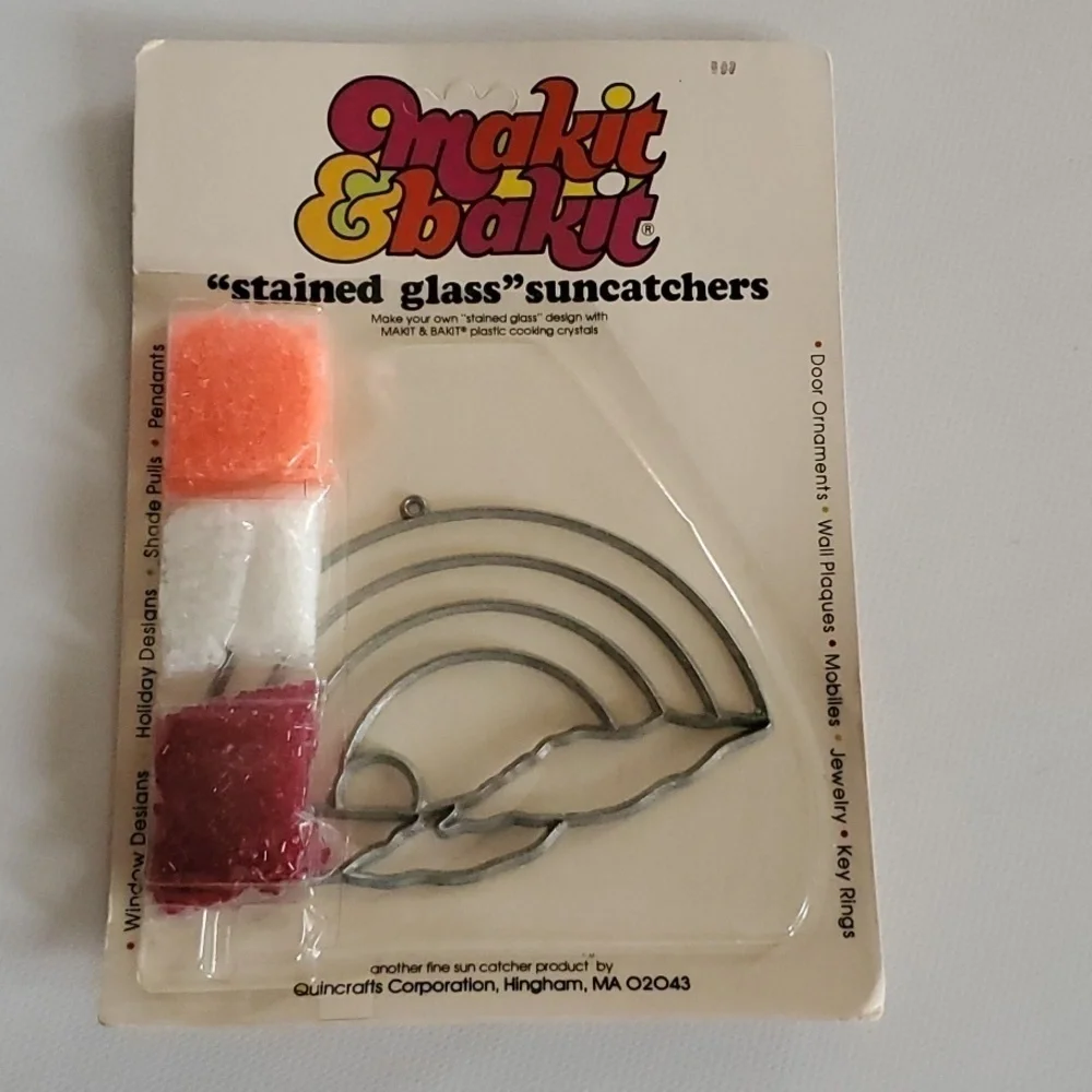 Makeit & Bakeit Stained Glass Suncatcher Rainbow Craft Kit Vintage